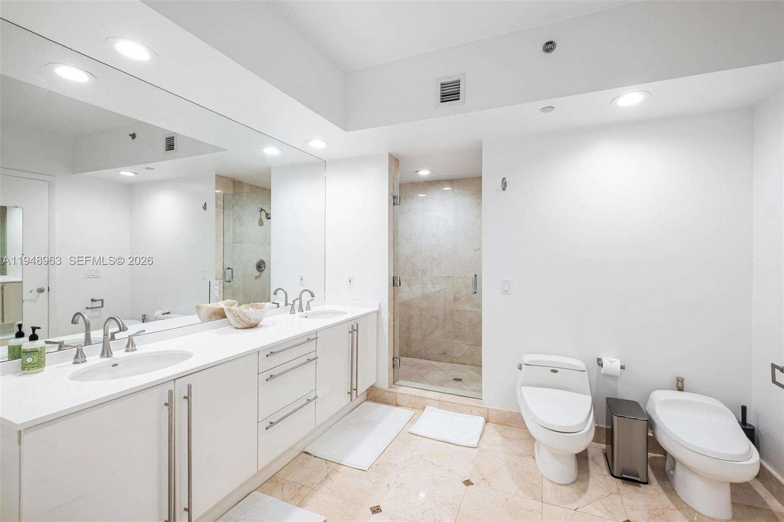Murano At Portofino at 1000 Pointe Dr, Miami Beach, FL 33139 - For Rent photo 11