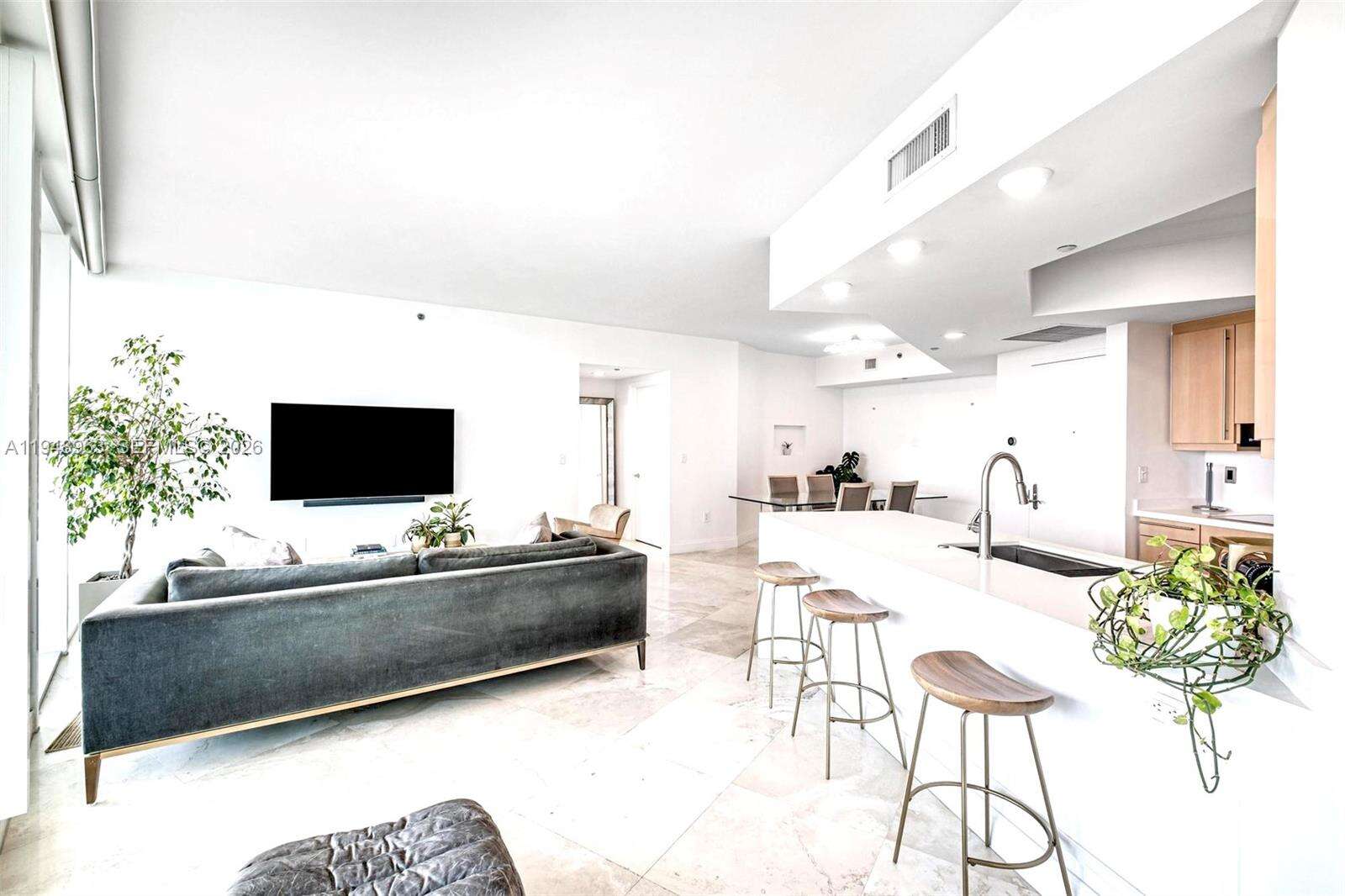 Murano At Portofino at 1000 Pointe Dr, Miami Beach, FL 33139 - For Rent photo 20