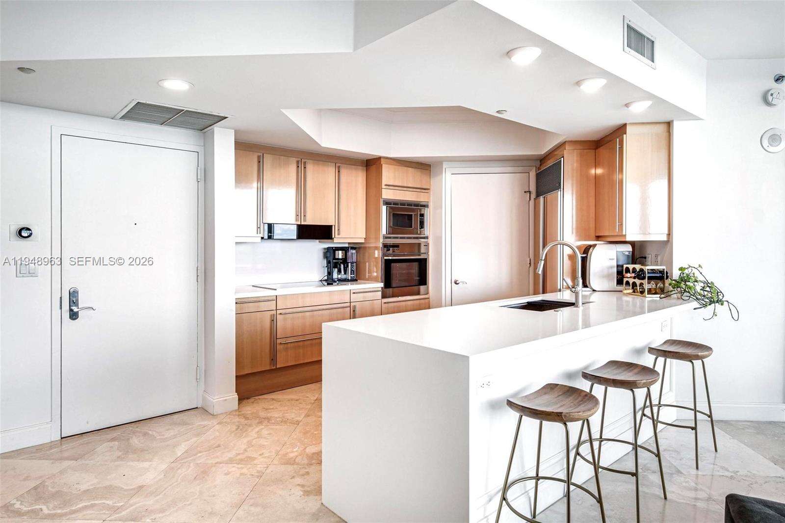 Murano At Portofino at 1000 Pointe Dr, Miami Beach, FL 33139 - For Rent photo 4