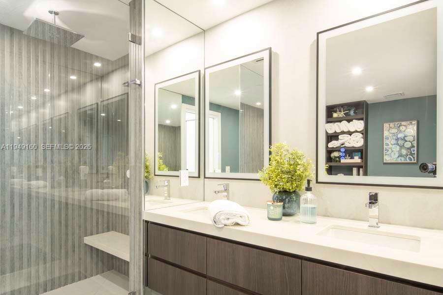Bentley Bay at 540 W Ave, Miami Beach, FL 33139 - For Rent photo 16