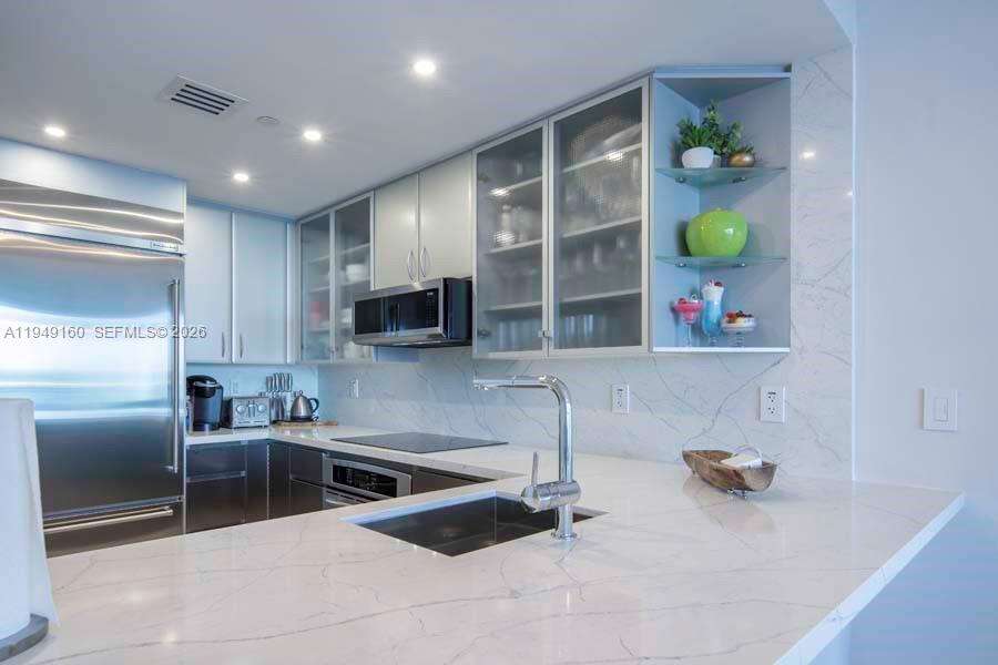 Bentley Bay at 540 W Ave, Miami Beach, FL 33139 - For Rent photo 10
