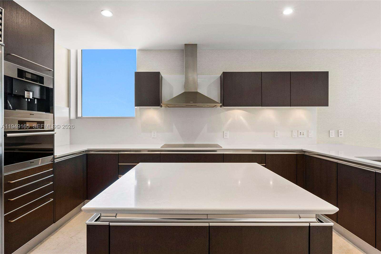 Jade Beach at 17001 Collins Ave, Sunny Isles Beach, FL 33160 - For Rent photo 12