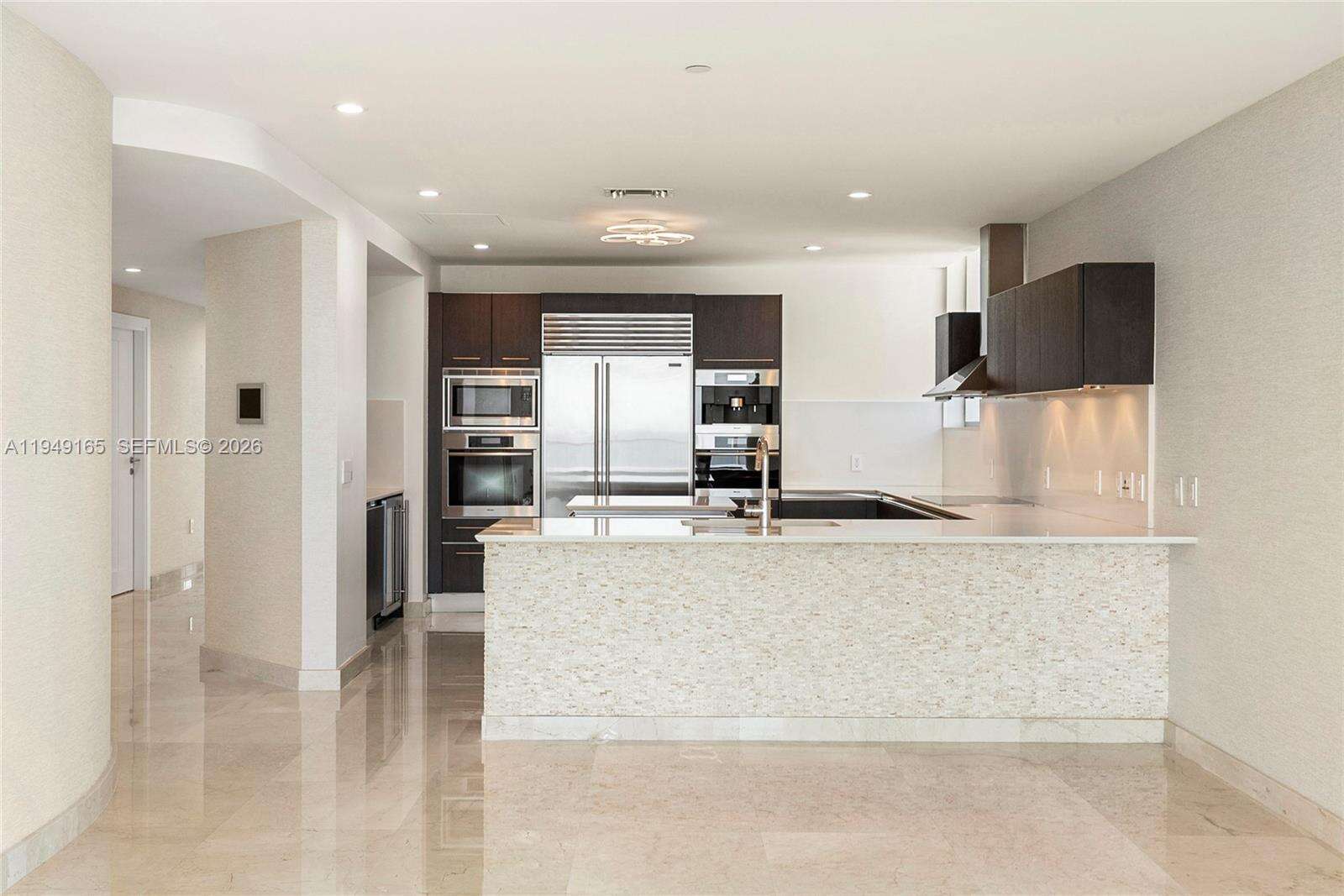 Jade Beach at 17001 Collins Ave, Sunny Isles Beach, FL 33160 - For Rent photo 9