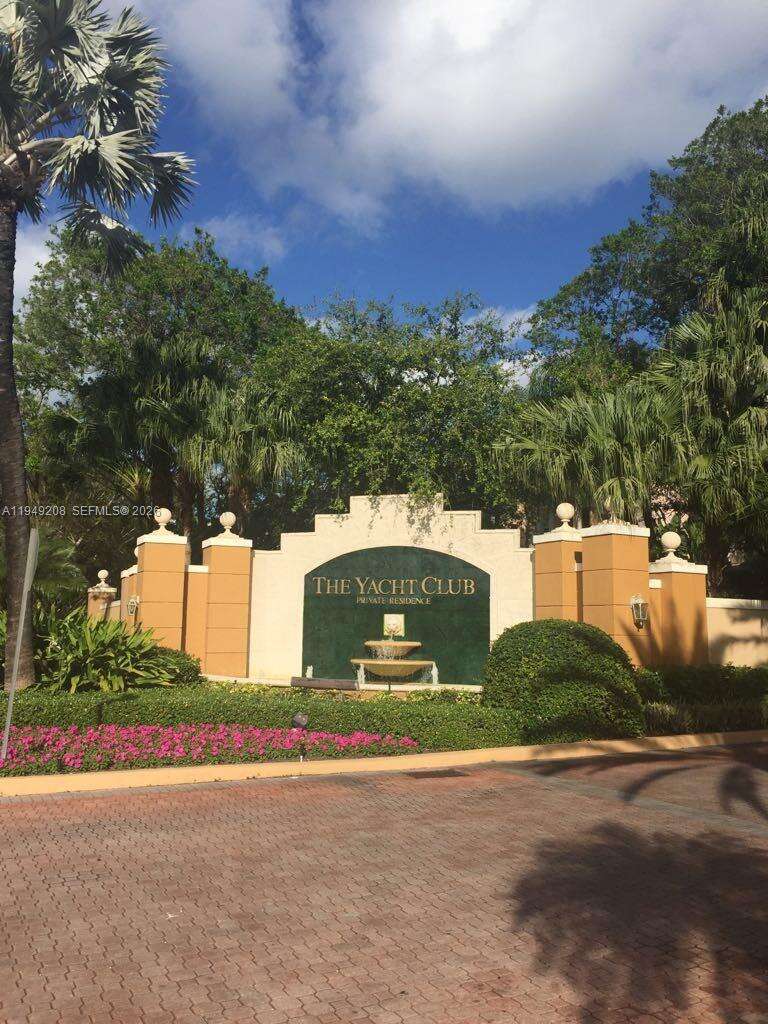 The Yacht Club At Aventura at 19901 Country Club Dr, Aventura, FL 33180 - For Rent photo 15