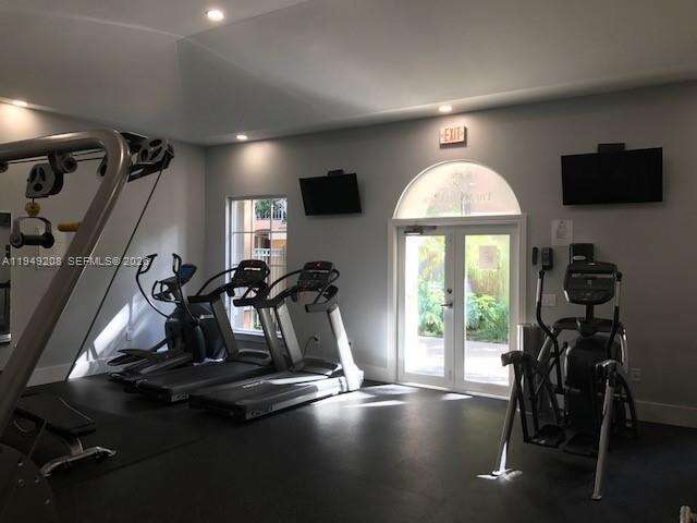 The Yacht Club At Aventura at 19901 Country Club Dr, Aventura, FL 33180 - For Rent photo 20