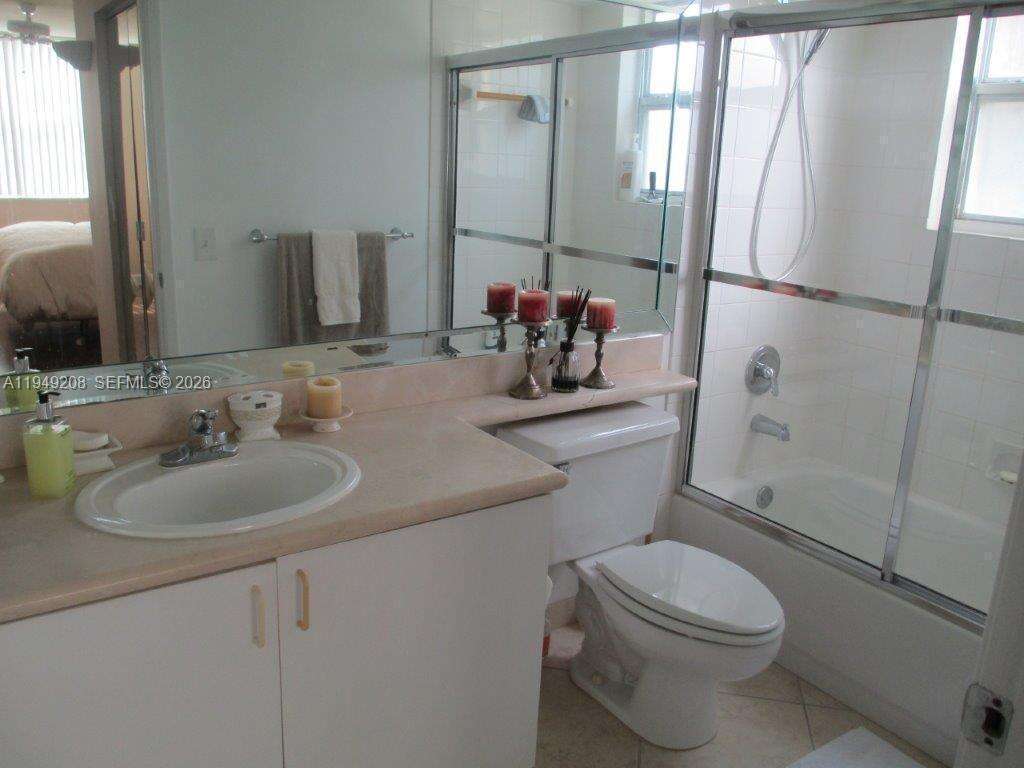 The Yacht Club At Aventura at 19901 Country Club Dr, Aventura, FL 33180 - For Rent photo 9