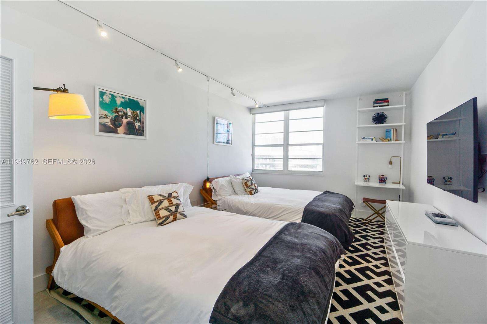 Decoplage at 100 Lincoln Rd, Miami Beach, FL 33139 - For Rent photo 12
