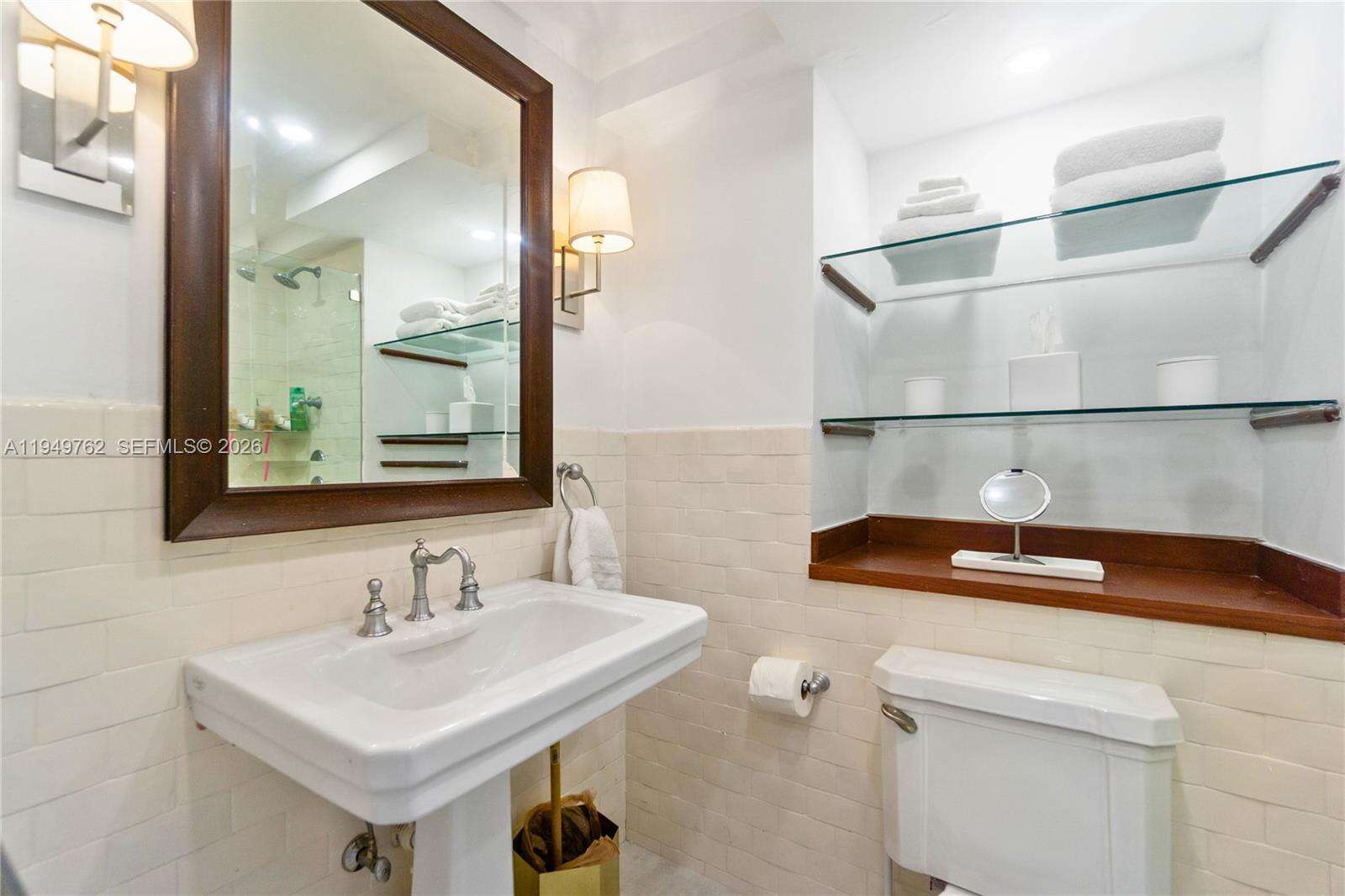 Decoplage at 100 Lincoln Rd, Miami Beach, FL 33139 - For Rent photo 15