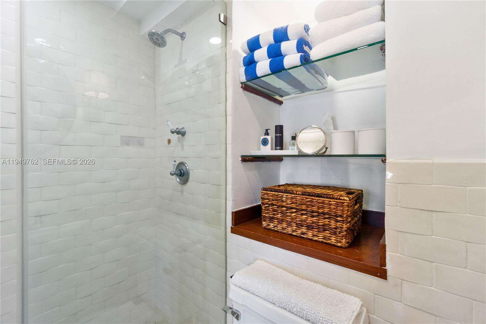 Decoplage at 100 Lincoln Rd, Miami Beach, FL 33139 - For Rent photo 22