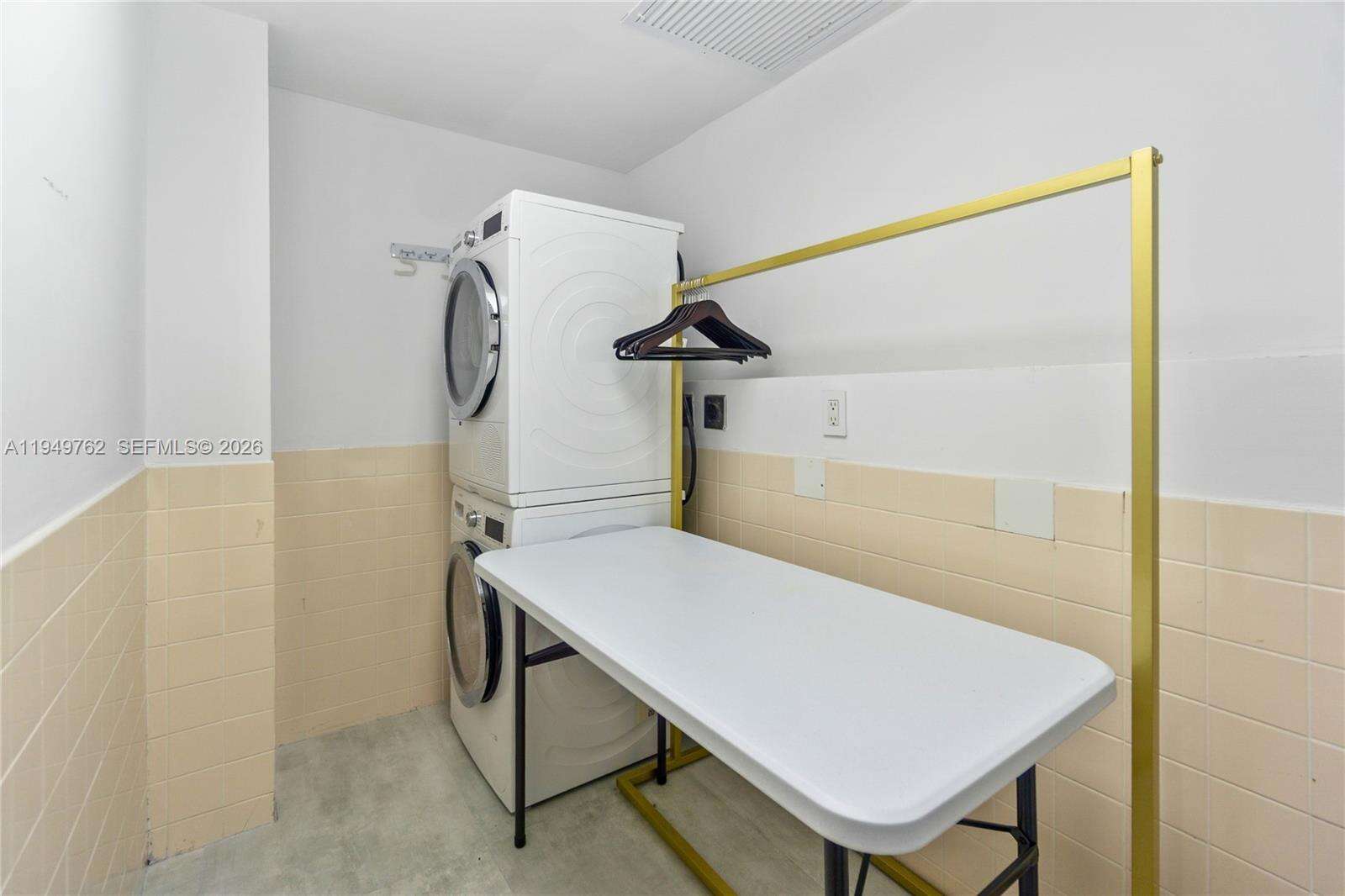 Decoplage at 100 Lincoln Rd, Miami Beach, FL 33139 - For Rent photo 23