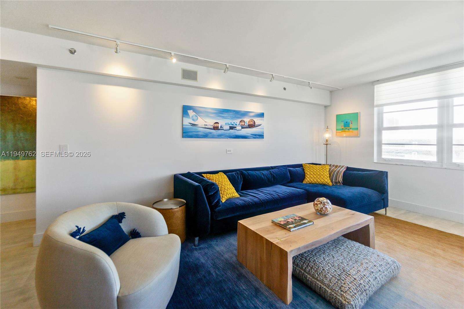 Decoplage at 100 Lincoln Rd, Miami Beach, FL 33139 - For Rent photo 4