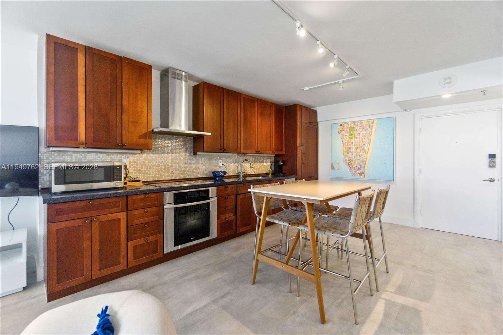 Decoplage at 100 Lincoln Rd, Miami Beach, FL 33139 - For Rent photo 7