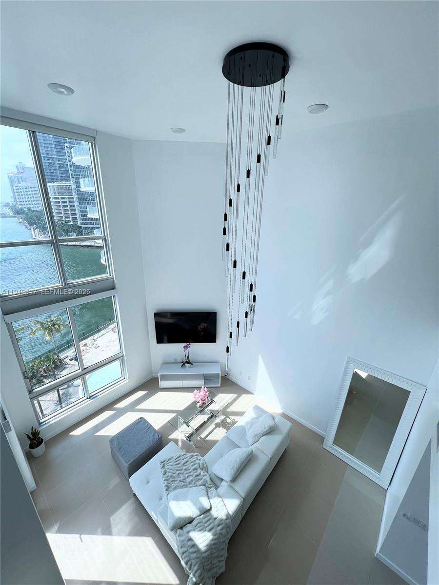 Met 1 at 300 Biscayne Blvd, Miami, FL 33131 - For Rent photo 12