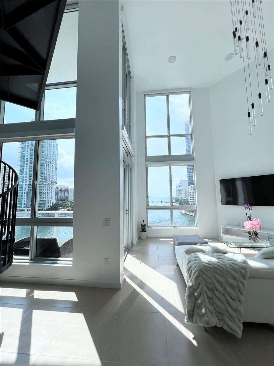 Met 1 at 300 Biscayne Blvd, Miami, FL 33131 - For Rent photo 15