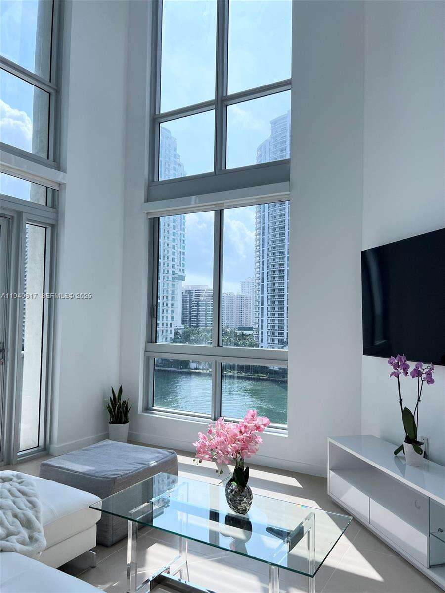 Met 1 at 300 Biscayne Blvd, Miami, FL 33131 - For Rent photo 20