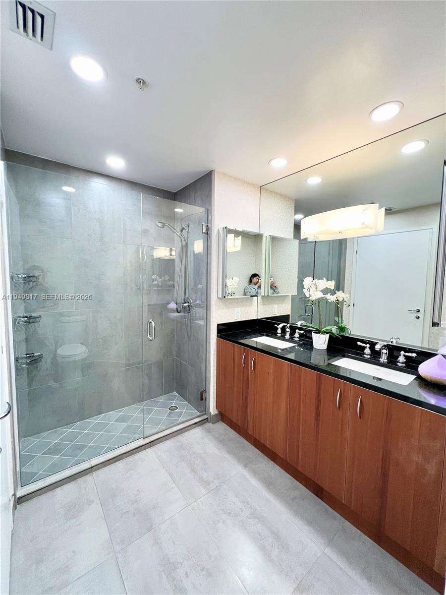 Met 1 at 300 Biscayne Blvd, Miami, FL 33131 - For Rent photo 5