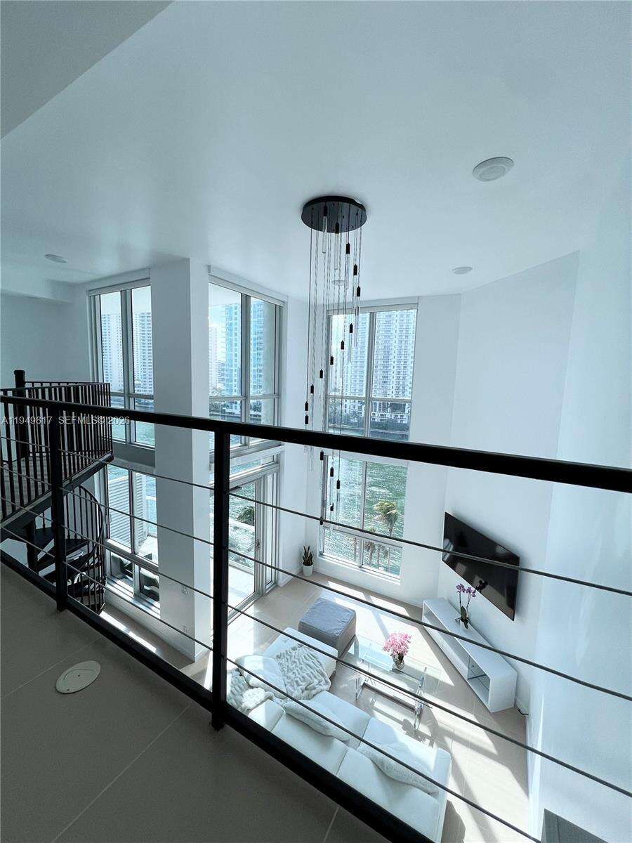 Met 1 at 300 Biscayne Blvd, Miami, FL 33131 - For Rent photo 10