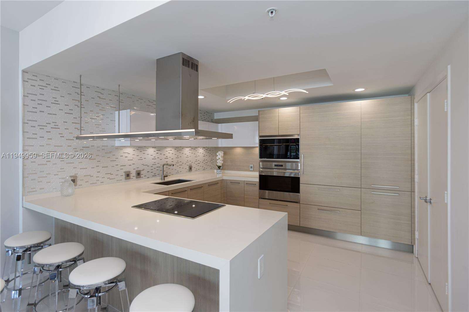 Marina Palms at 17111 Biscayne Blvd, North Miami Beach, FL 33160 - For Rent photo 13