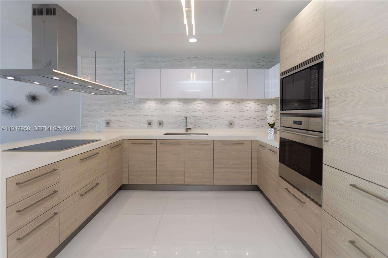 Marina Palms at 17111 Biscayne Blvd, North Miami Beach, FL 33160 - For Rent photo 14
