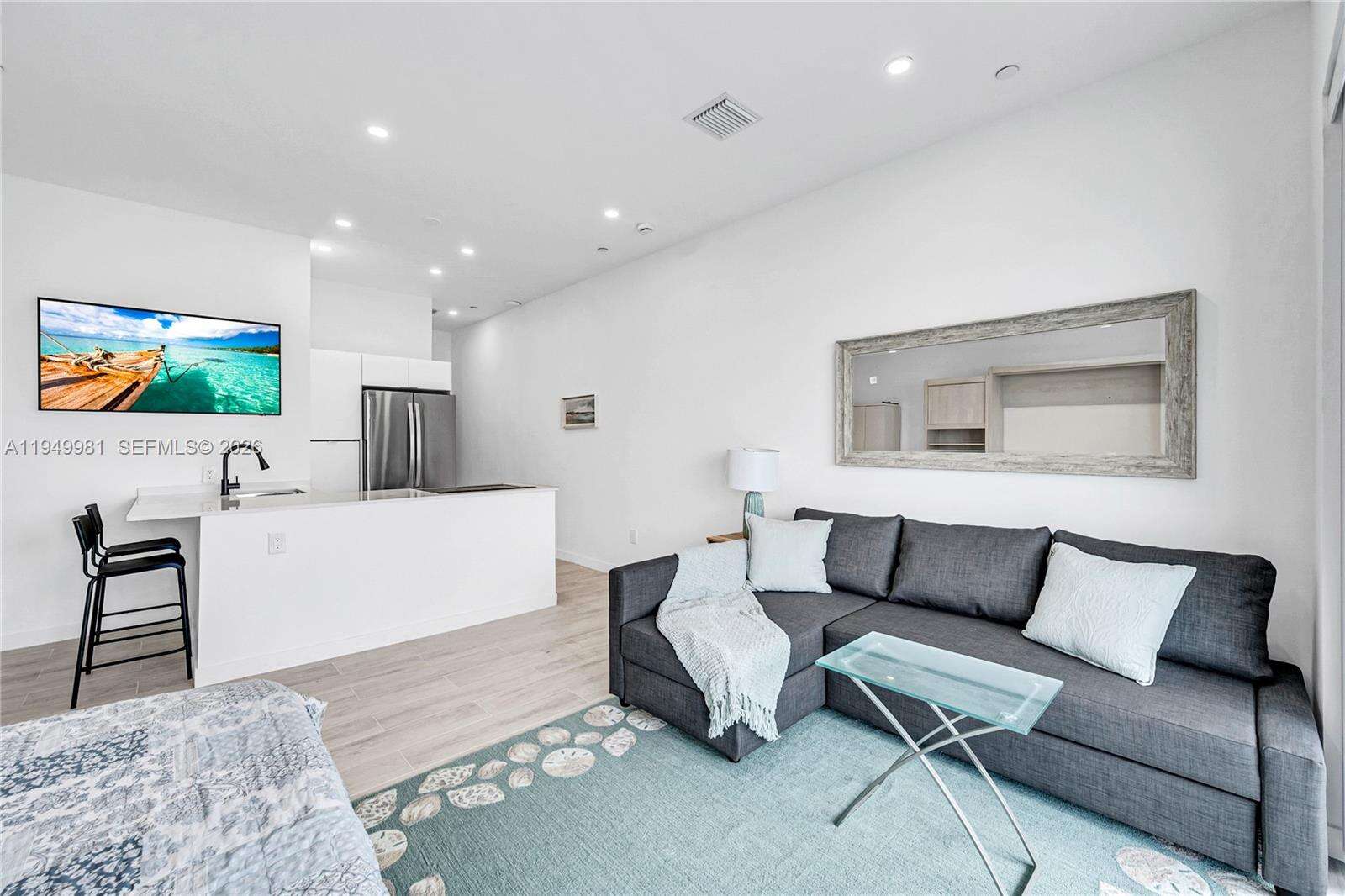 Flamingo South Beach at 1500 Bay Rd, Miami Beach, FL 33139 - For Rent photo 14