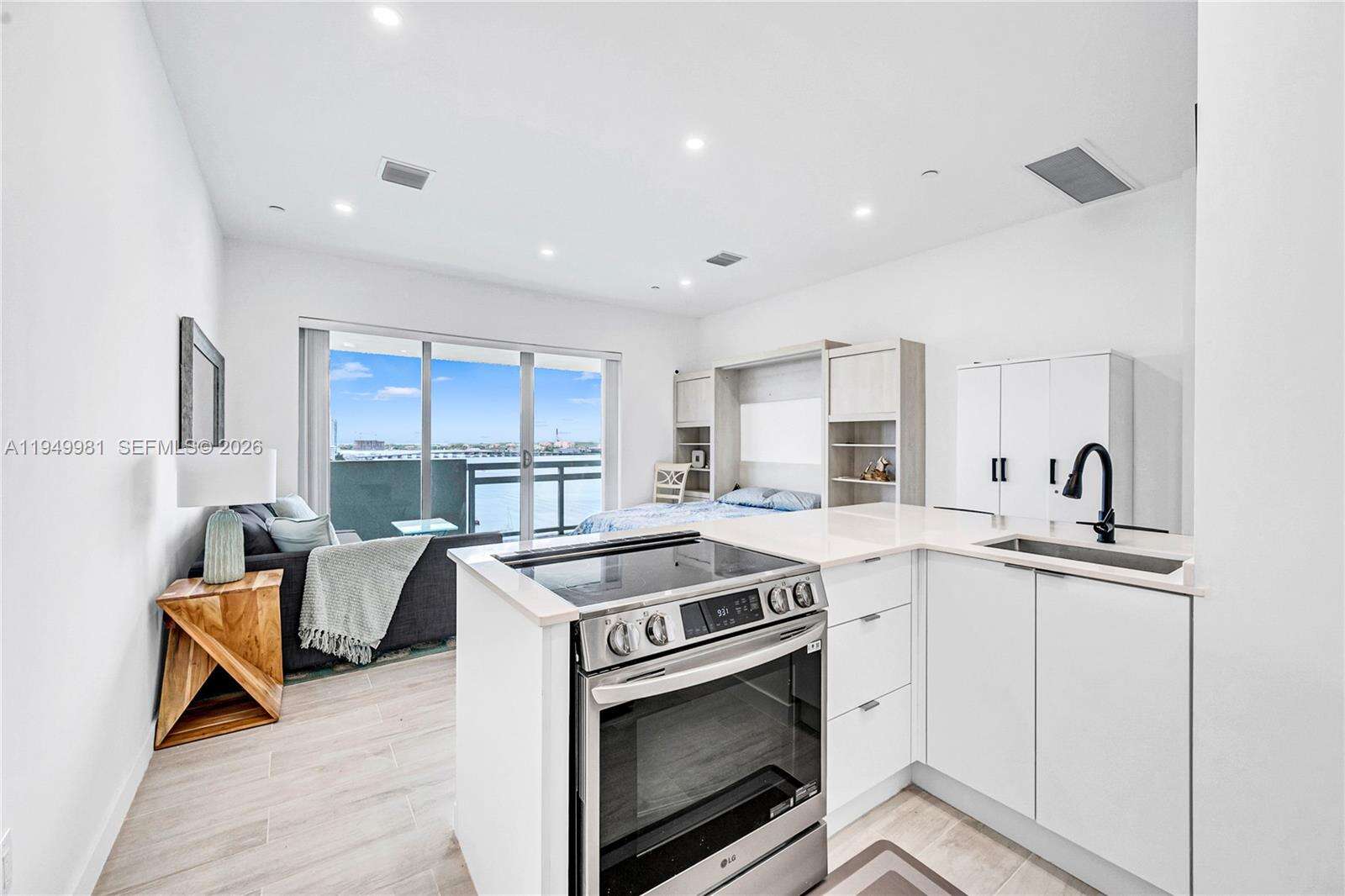 Flamingo South Beach at 1500 Bay Rd, Miami Beach, FL 33139 - For Rent photo 8