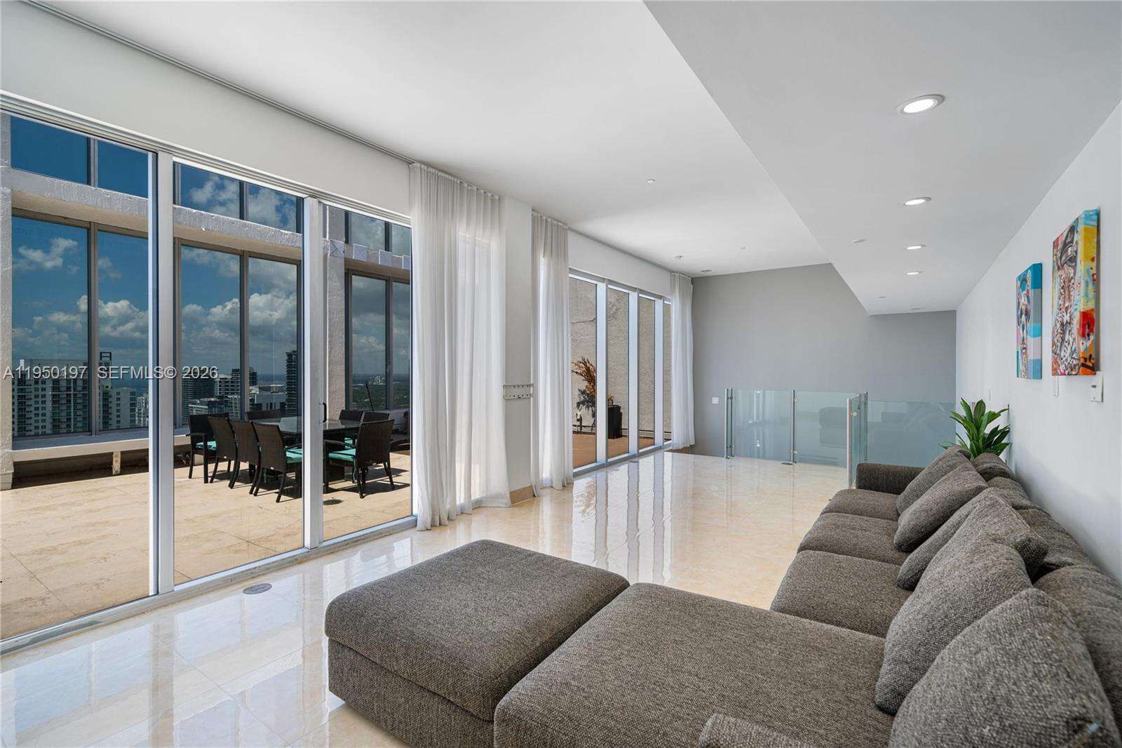 Icon Brickell 2 at 495 Brickell, Miami, FL 33131 - For Rent photo 2