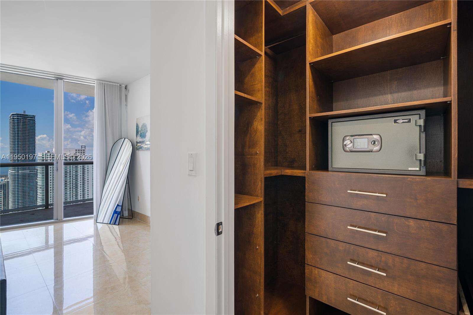 Icon Brickell 2 at 495 Brickell, Miami, FL 33131 - For Rent photo 14