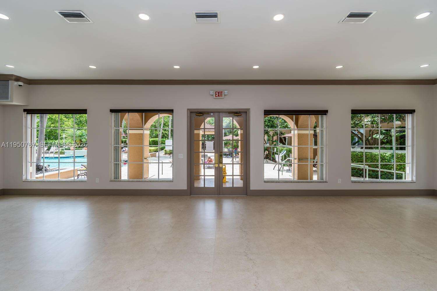 The Yacht Club At Aventura at 19801 Country Club Dr, Aventura, FL 33180 - For Rent photo 45