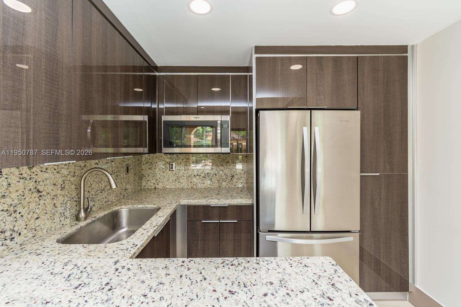 The Yacht Club At Aventura at 19801 Country Club Dr, Aventura, FL 33180 - For Rent photo 47