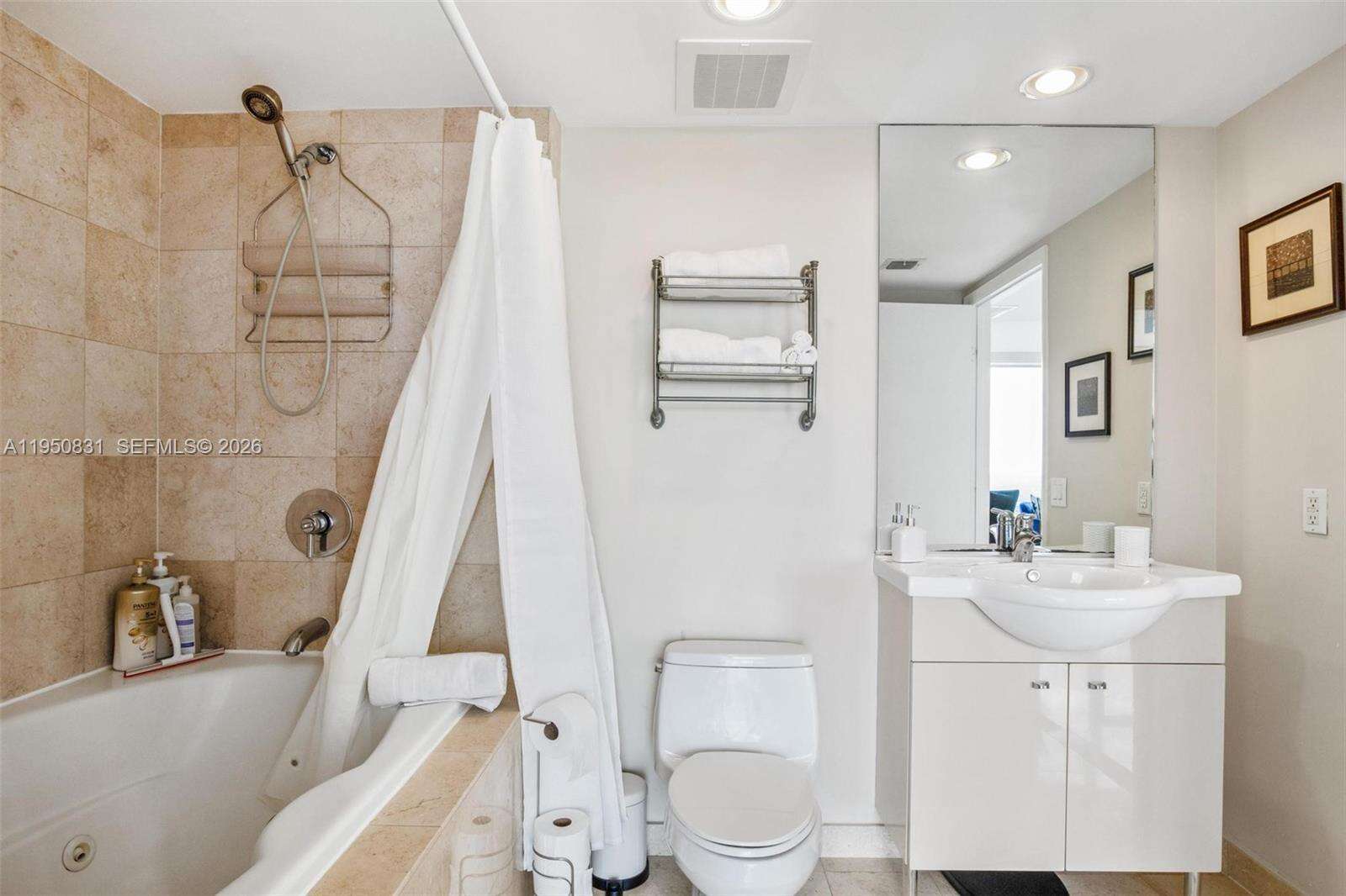 The Beach Club Two at 1830 Ocean Dr, Hallandale Beach, FL 33009 - For Rent photo 11
