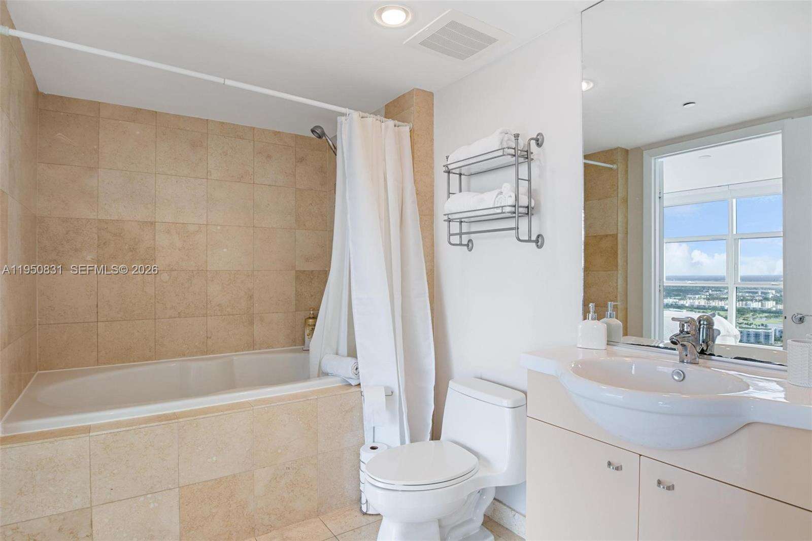 The Beach Club Two at 1830 Ocean Dr, Hallandale Beach, FL 33009 - For Rent photo 10