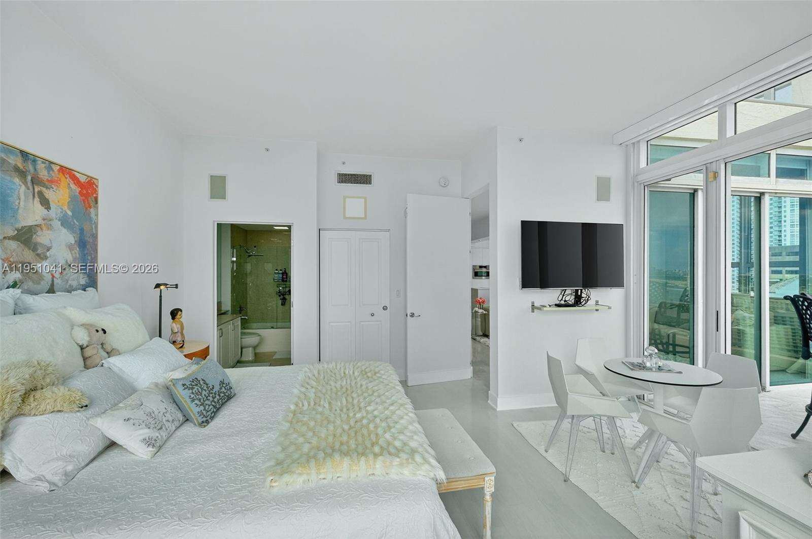The Mark On Brickell at 1155 Brickell Bay Dr, Miami, FL 33131 - For Rent photo 11