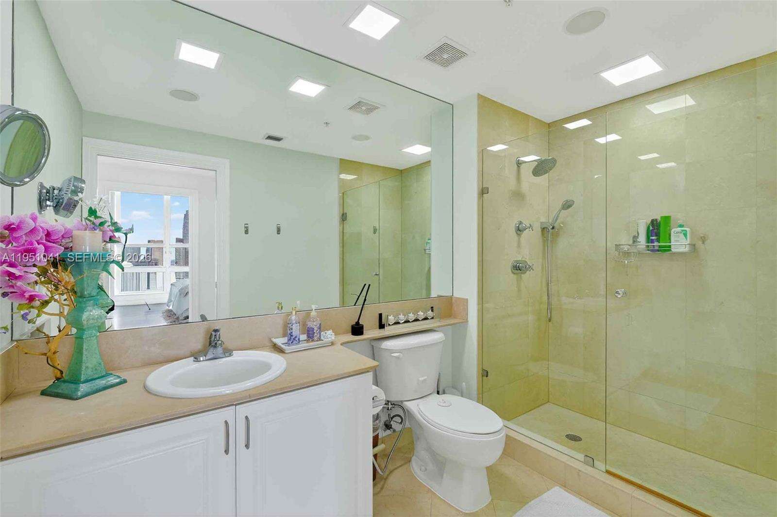 The Mark On Brickell at 1155 Brickell Bay Dr, Miami, FL 33131 - For Rent photo 17