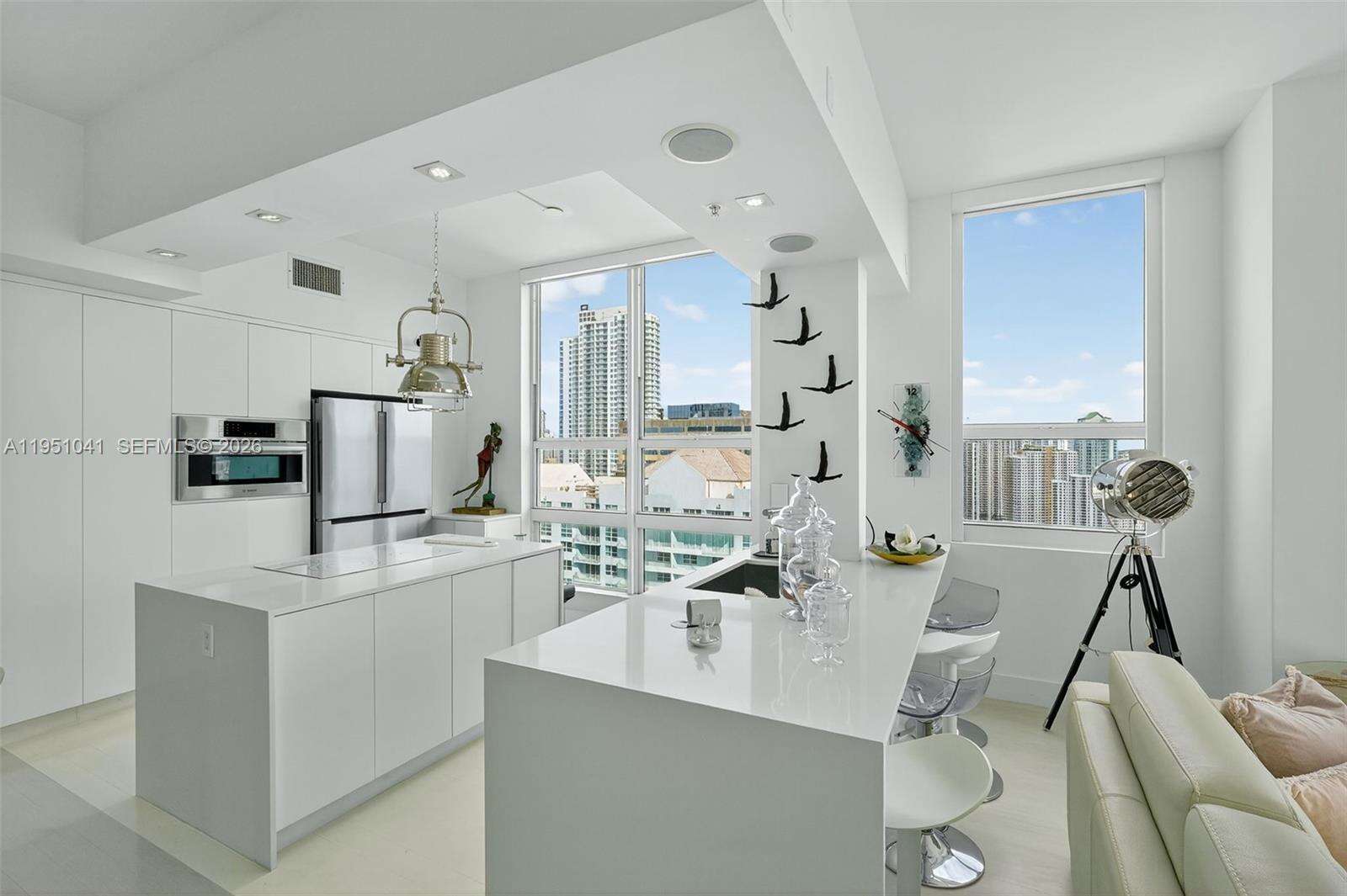 The Mark On Brickell at 1155 Brickell Bay Dr, Miami, FL 33131 - For Rent photo 6