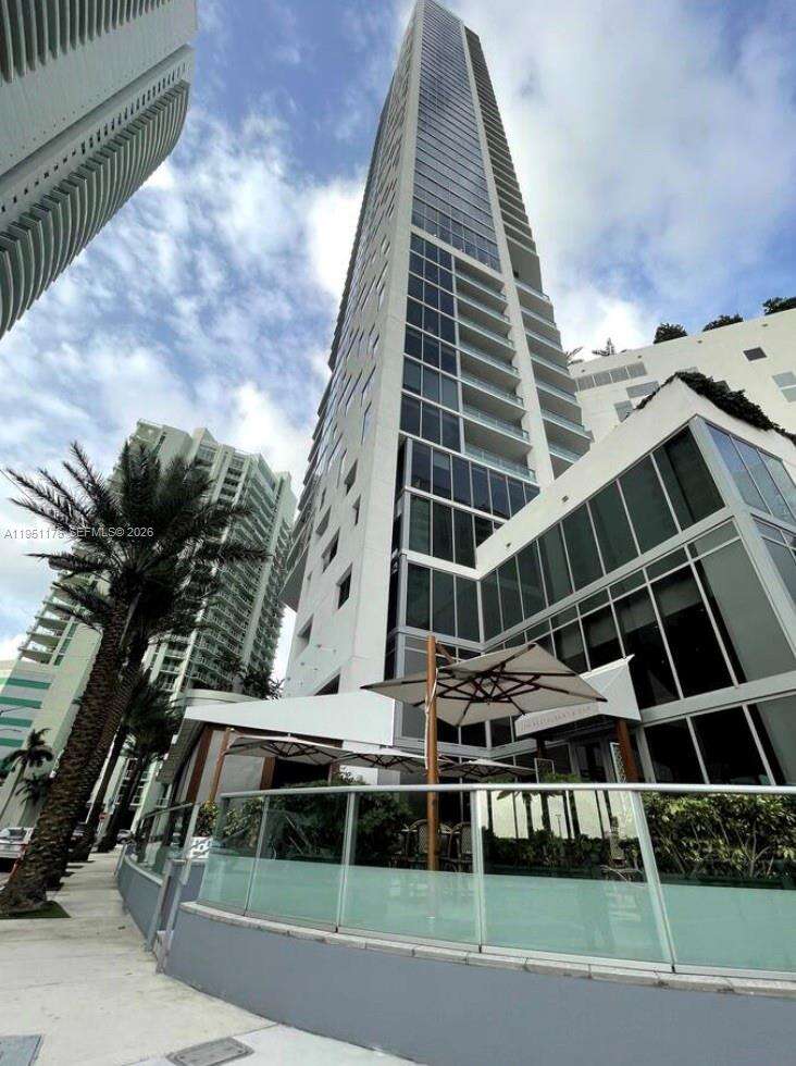 Brickell House at 1300 Brickell Bay Dr, Miami, FL 33131 - For Rent photo 14