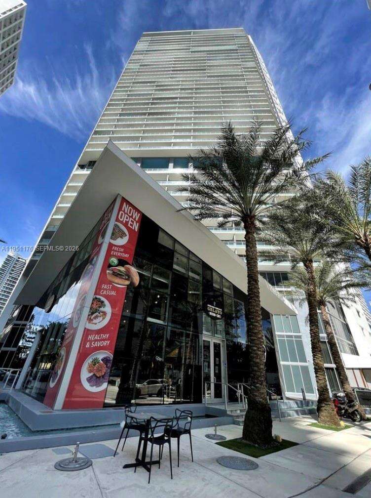 Brickell House at 1300 Brickell Bay Dr, Miami, FL 33131 - For Rent photo 15
