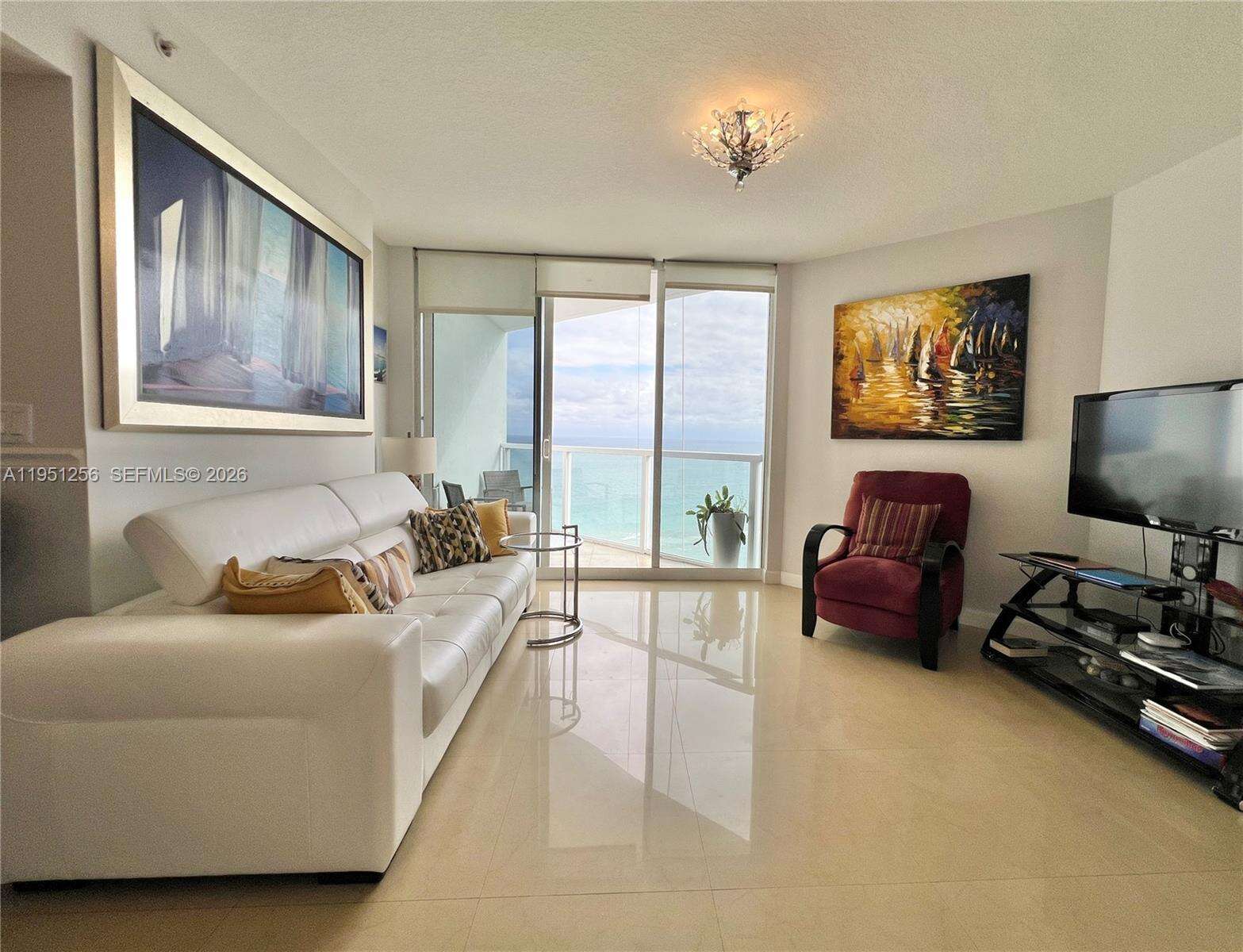 La Perla at 16699 Collins Ave, Sunny Isles Beach, FL 33160 - For Rent photo 2