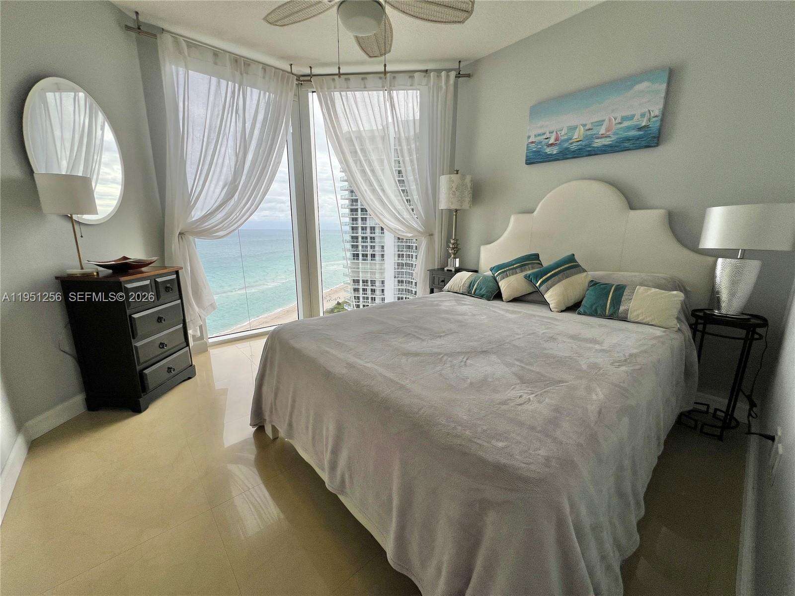 La Perla at 16699 Collins Ave, Sunny Isles Beach, FL 33160 - For Rent photo 20