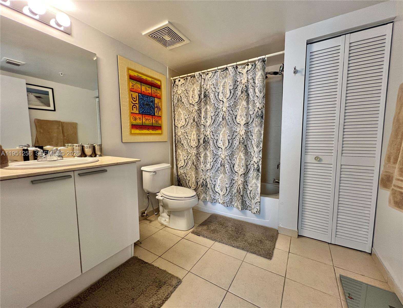 La Perla at 16699 Collins Ave, Sunny Isles Beach, FL 33160 - For Rent photo 21