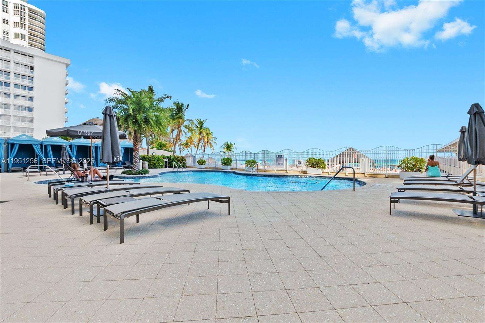 La Perla at 16699 Collins Ave, Sunny Isles Beach, FL 33160 - For Rent photo 35