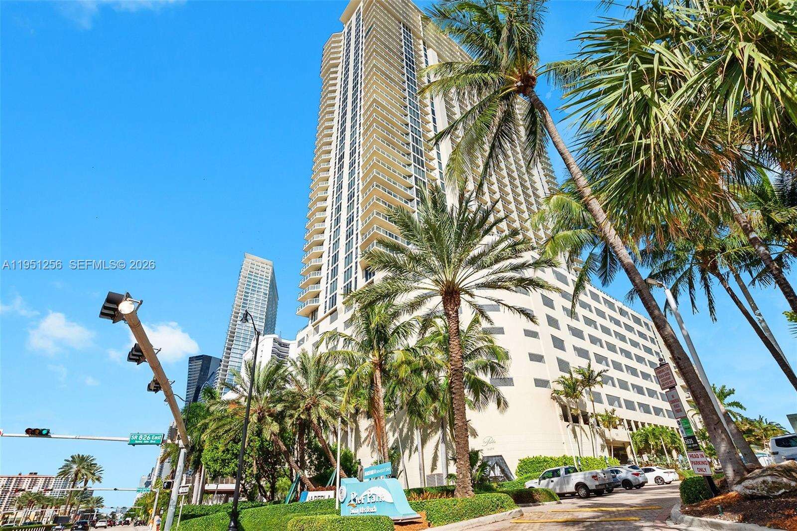 La Perla at 16699 Collins Ave, Sunny Isles Beach, FL 33160 - For Rent photo 38