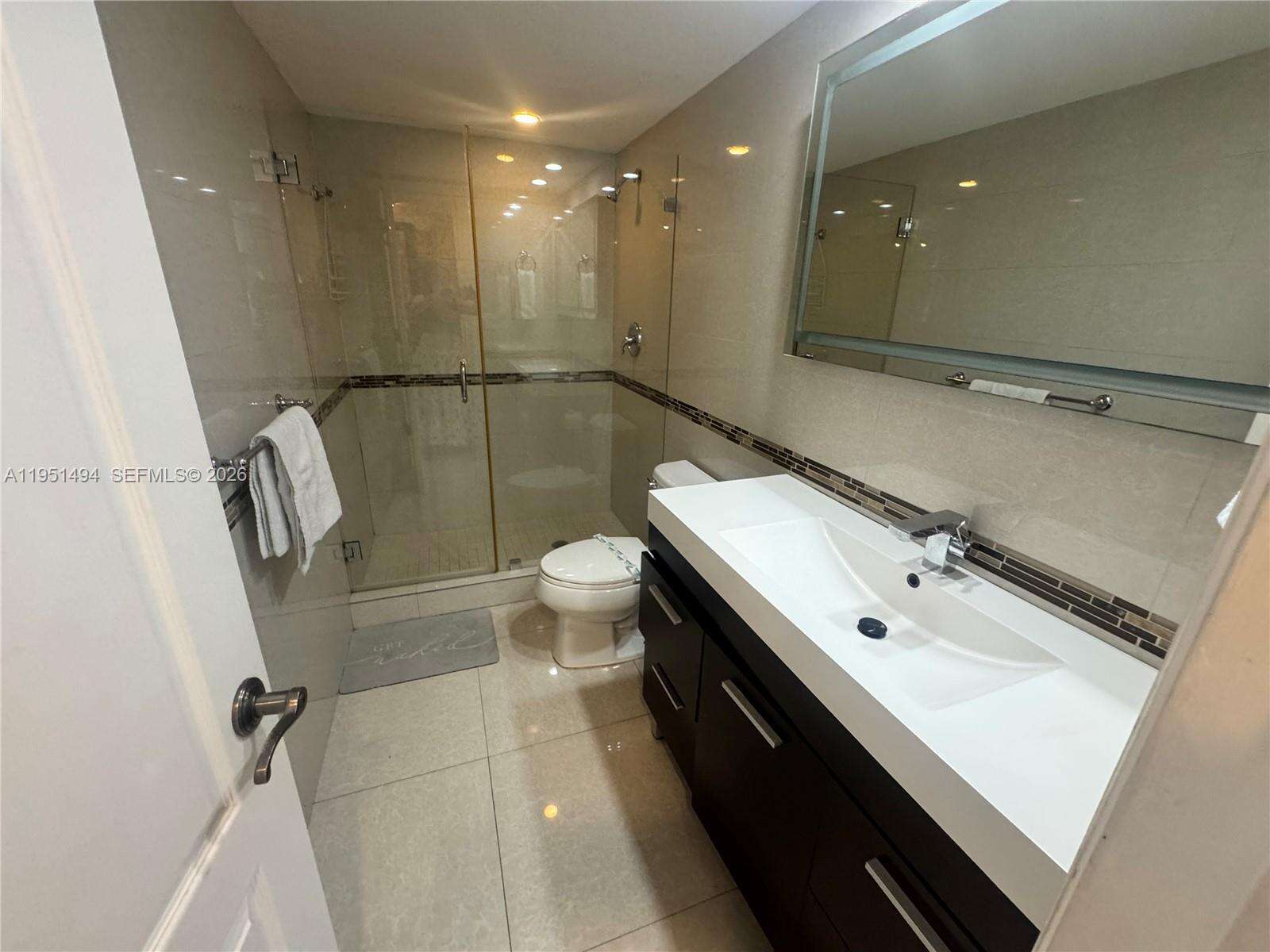 Ocean Reserve at 19370 Collins Ave, Sunny Isles Beach, FL 33160 - For Rent photo 21
