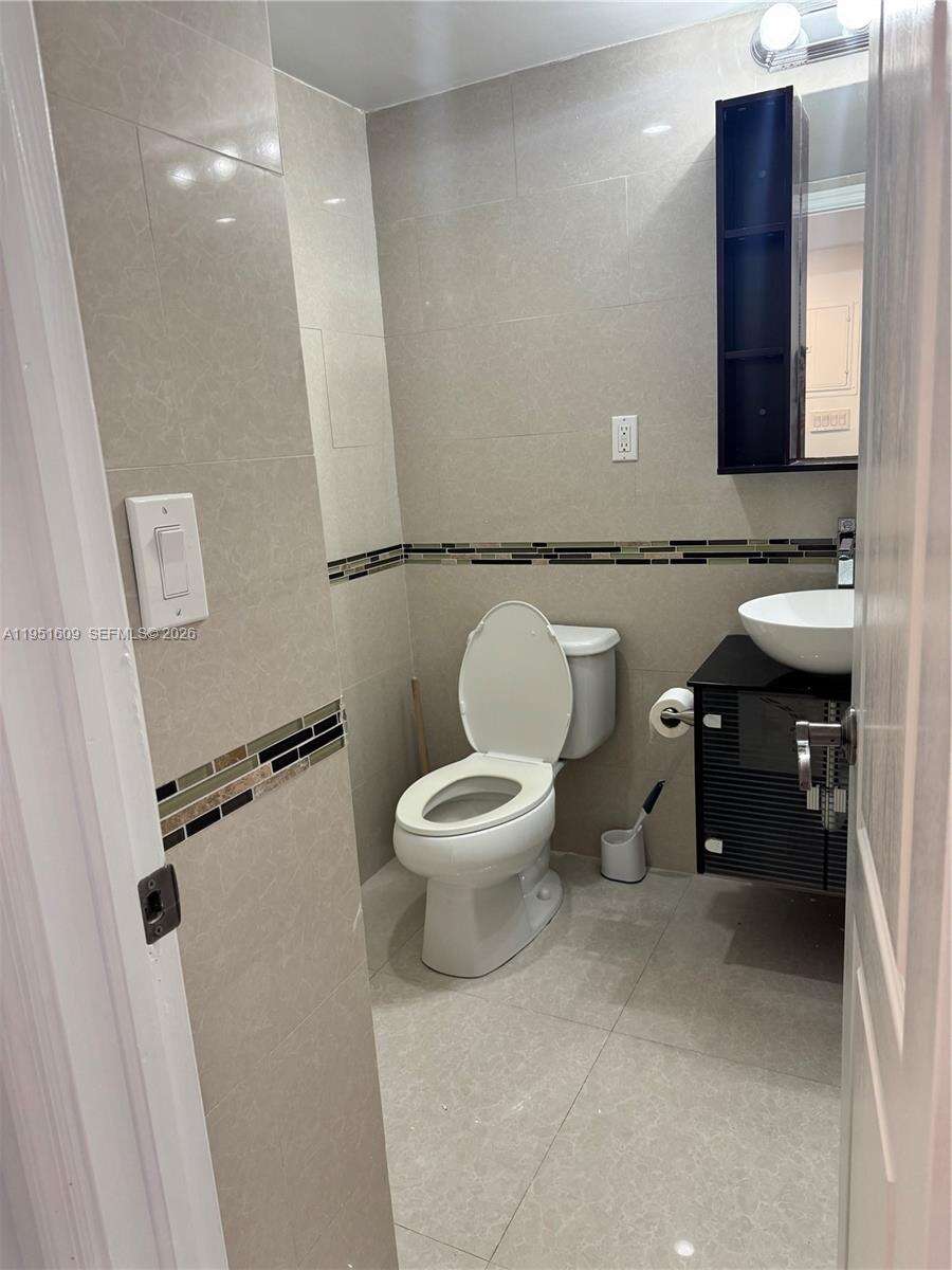 Ocean Reserve at 19370 Collins Ave, Sunny Isles Beach, FL 33160 - For Rent photo 4