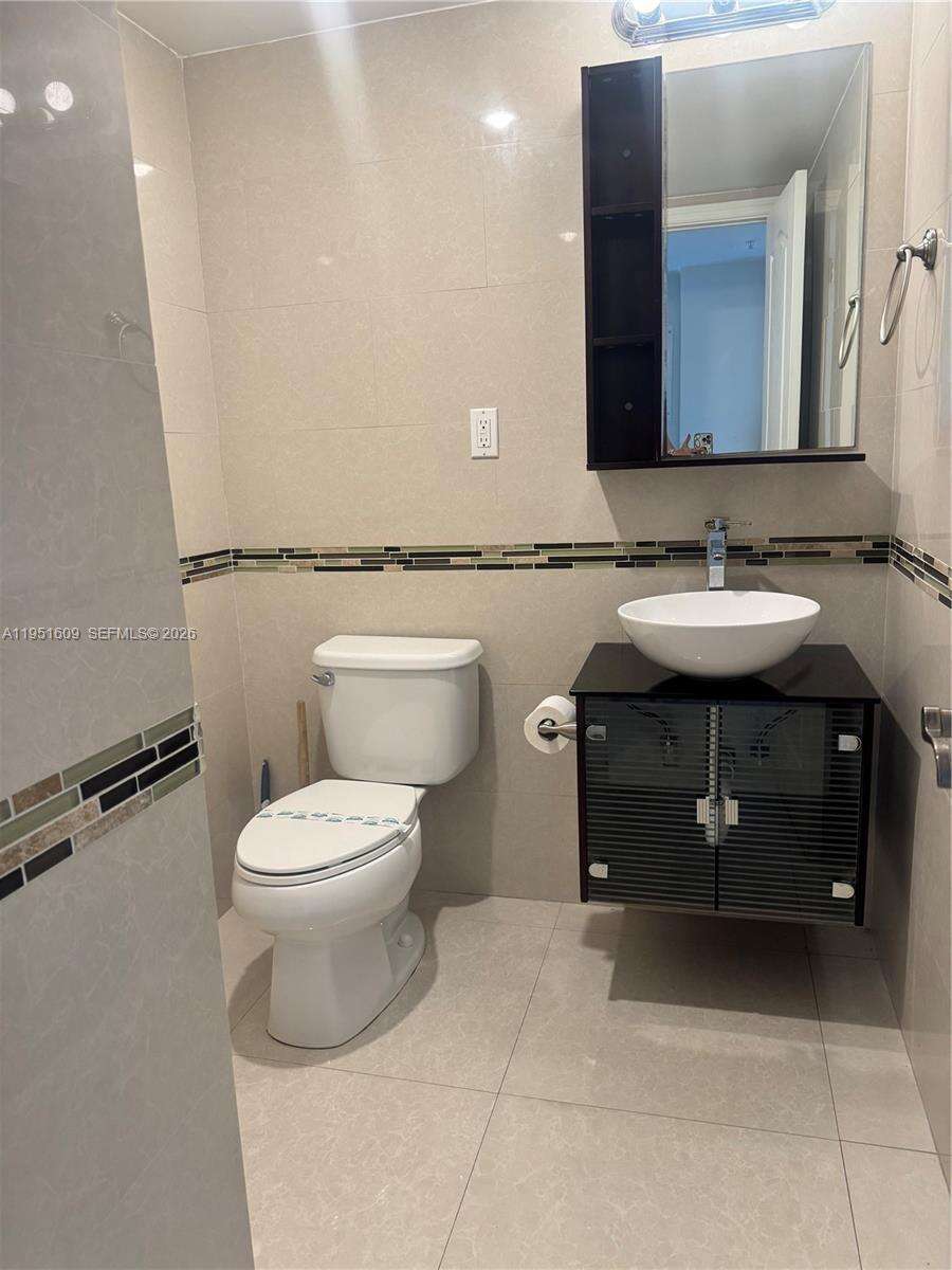 Ocean Reserve at 19370 Collins Ave, Sunny Isles Beach, FL 33160 - For Rent photo 32