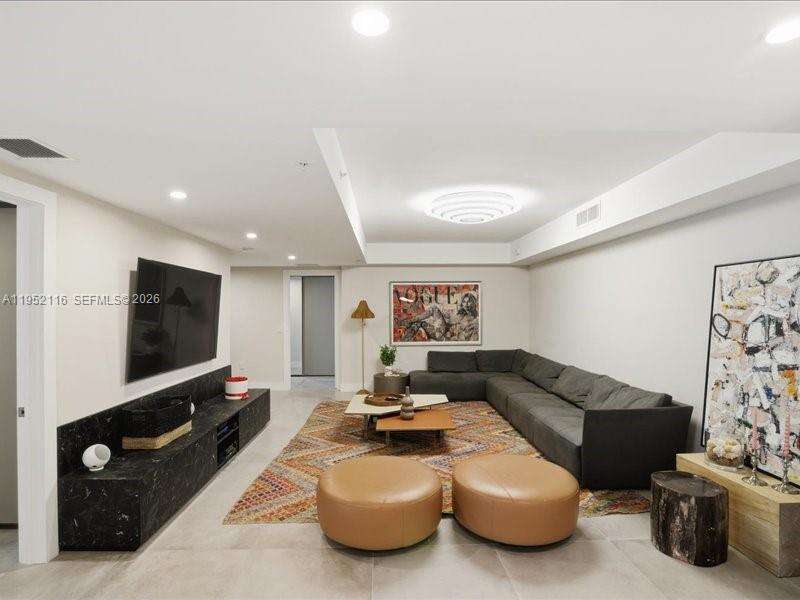 Parque Towers at 330 Sunny Isles Blvd, Sunny Isles Beach, FL 33160 - For Rent photo 12