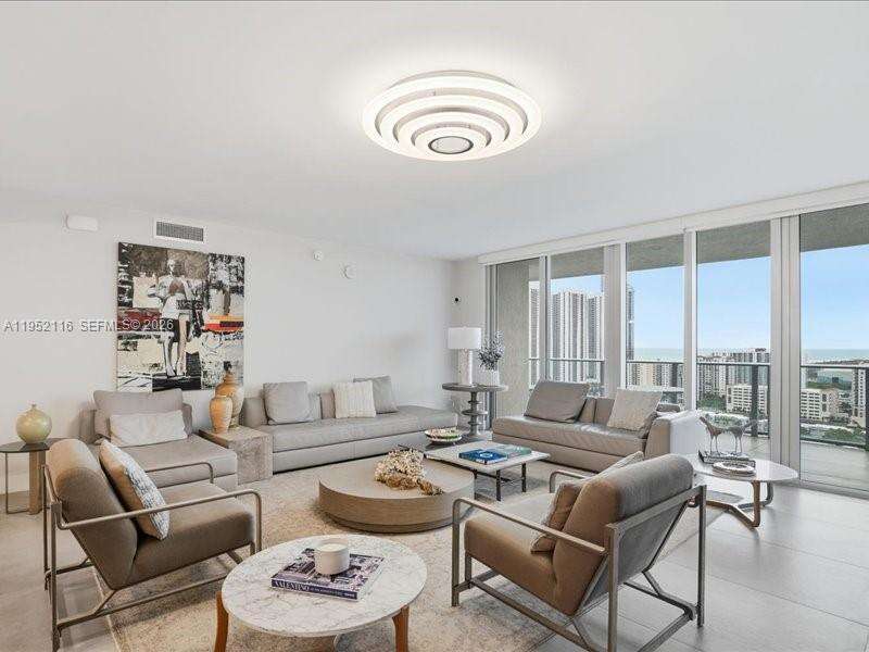 Parque Towers at 330 Sunny Isles Blvd, Sunny Isles Beach, FL 33160 - For Rent photo 21