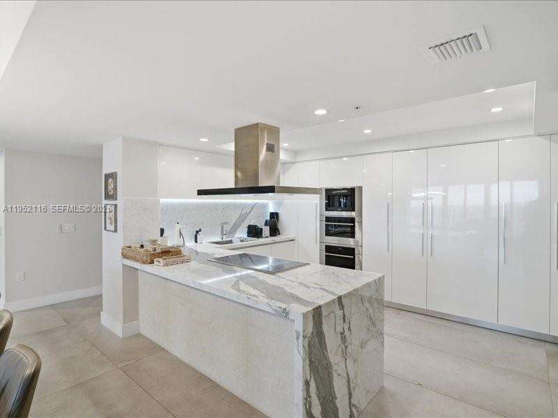 Parque Towers at 330 Sunny Isles Blvd, Sunny Isles Beach, FL 33160 - For Rent photo 7