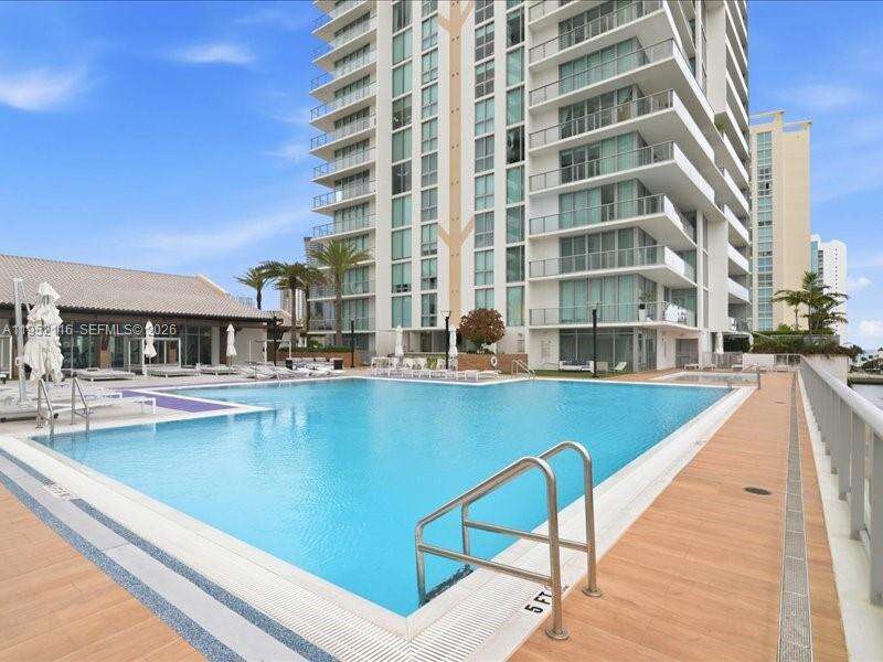 Parque Towers at 330 Sunny Isles Blvd, Sunny Isles Beach, FL 33160 - For Rent photo 65