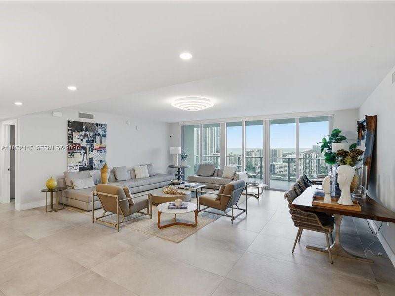 Parque Towers at 330 Sunny Isles Blvd, Sunny Isles Beach, FL 33160 - For Rent photo 8