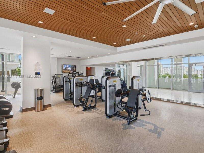 Parque Towers at 330 Sunny Isles Blvd, Sunny Isles Beach, FL 33160 - For Rent photo 71